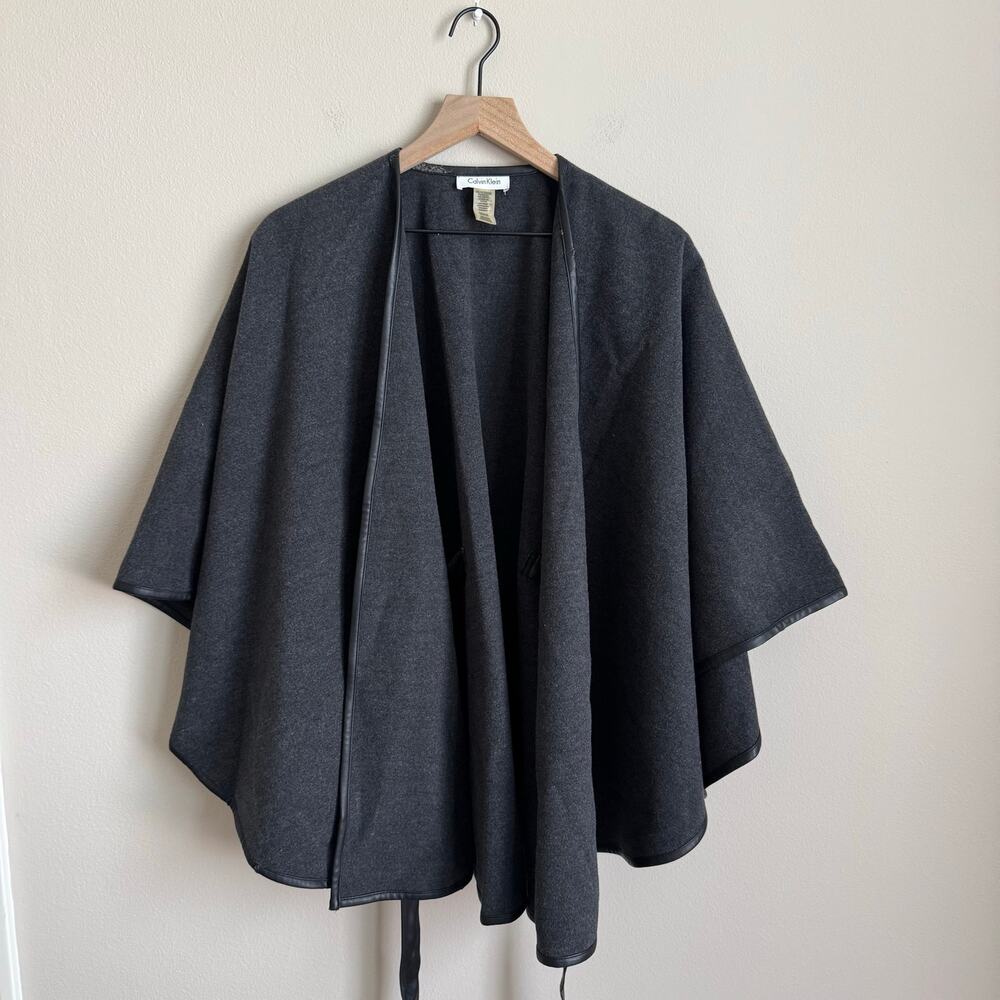 Vintage Calvin Klein Womens Gray Leather Tie Poncho Shawl One Size Cozy Winter